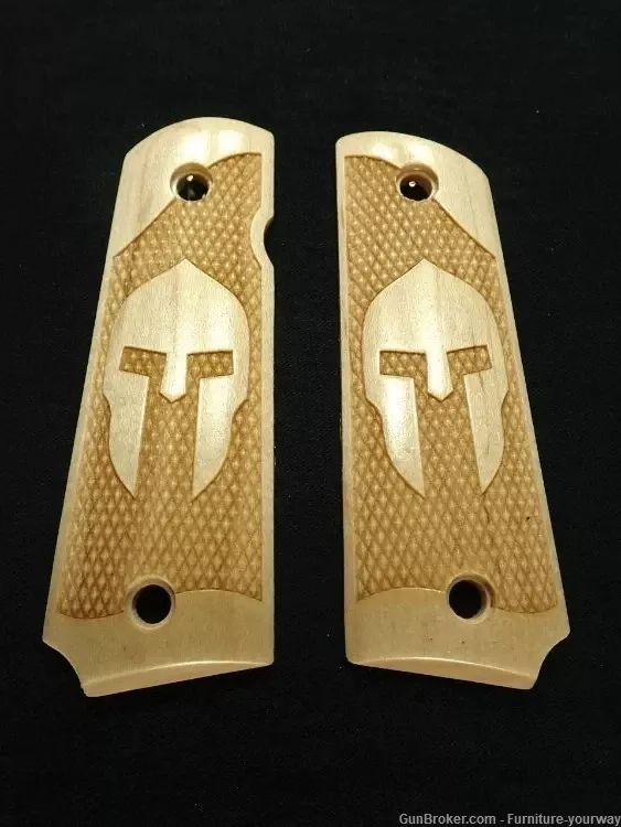 -Maple Spartan Grips for Browning 1911-22 1911-380 Grips